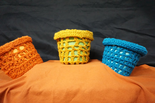 Crochet pots